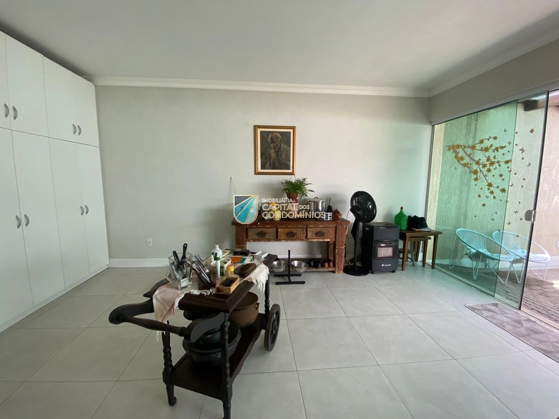 Casa térrea no centro: 26ª foto da galeria de imagens do imóvel