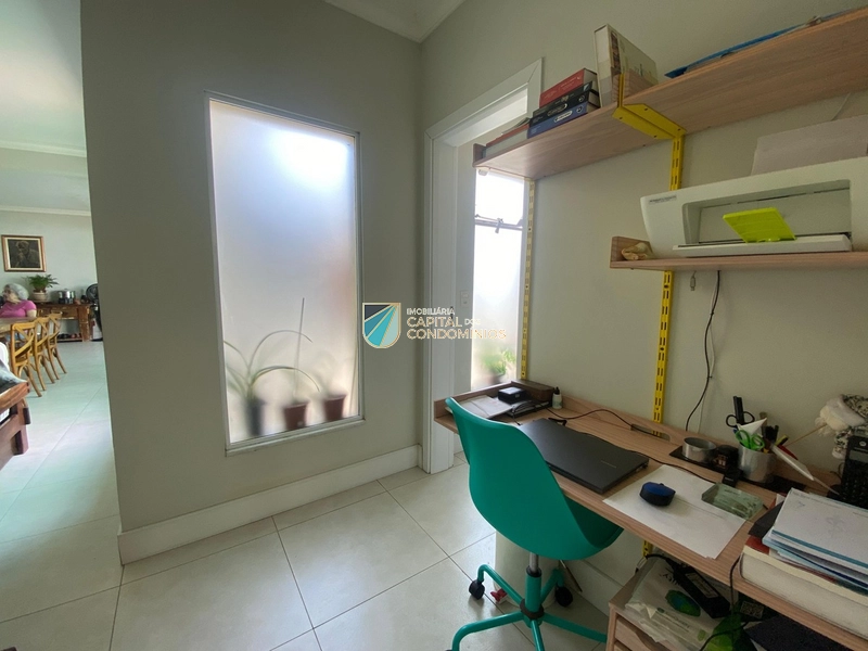 Casa térrea no centro: 20ª foto da galeria de imagens do imóvel