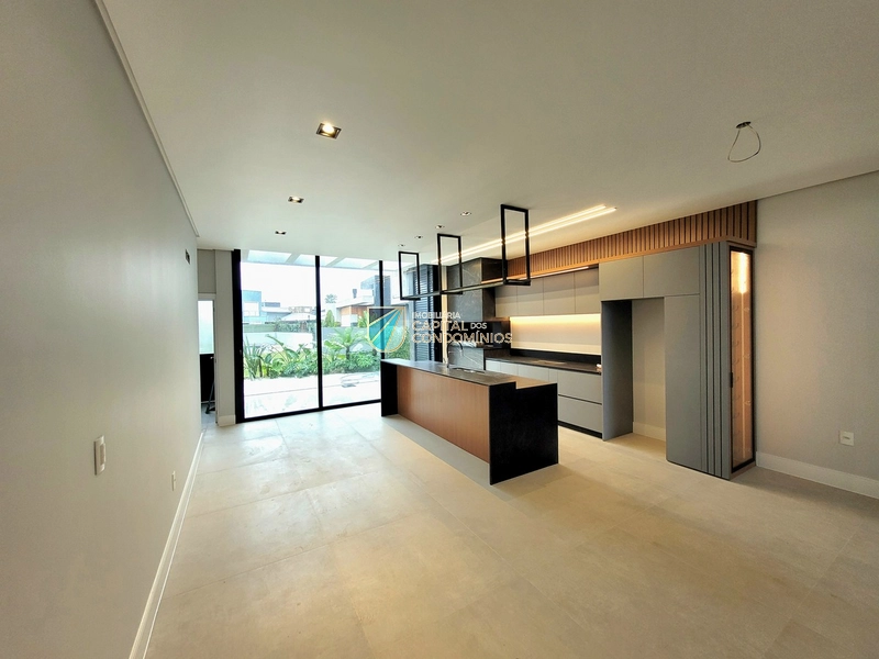 Casa nova no Sunset: 2ª foto da galeria de imagens do imóvel