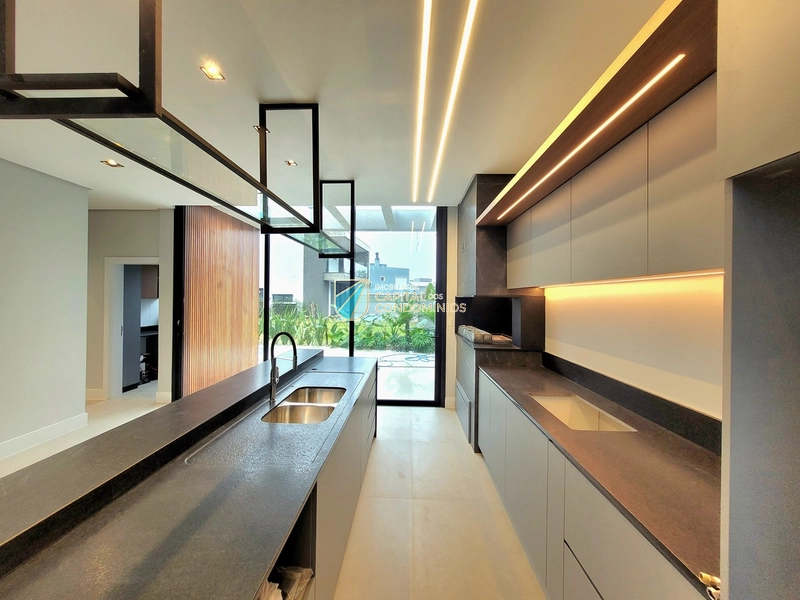 Casa nova no Sunset: 4ª foto da galeria de imagens do imóvel