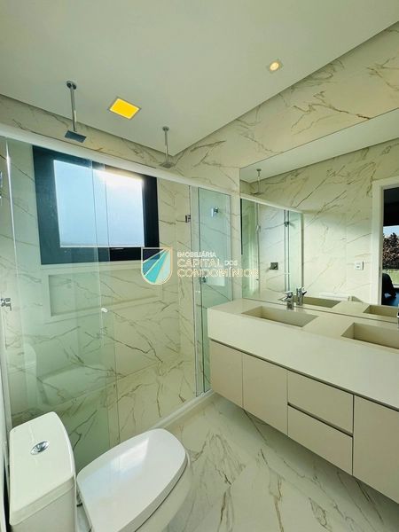 Belo sobrado mobiliado no condomínio Acqualina em Xangri-lá.: 13ª foto da galeria de imagens do imóvel