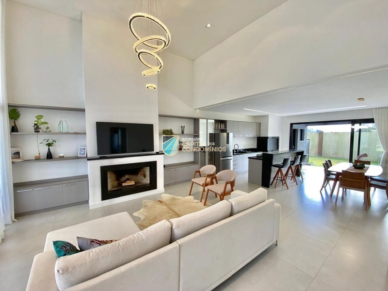 Casa no Riviera: 3ª foto da galeria de imagens do imóvel