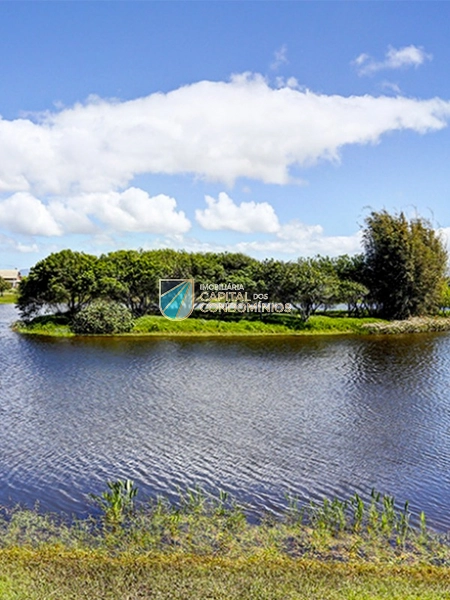 Terreno de frente a praça no condomínio Lagoa do Passo: 4ª foto da galeria de imagens do imóvel