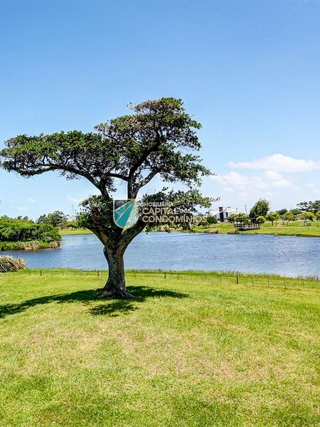 Terreno de frente a praça no condomínio Lagoa do Passo: 8ª foto da galeria de imagens do imóvel