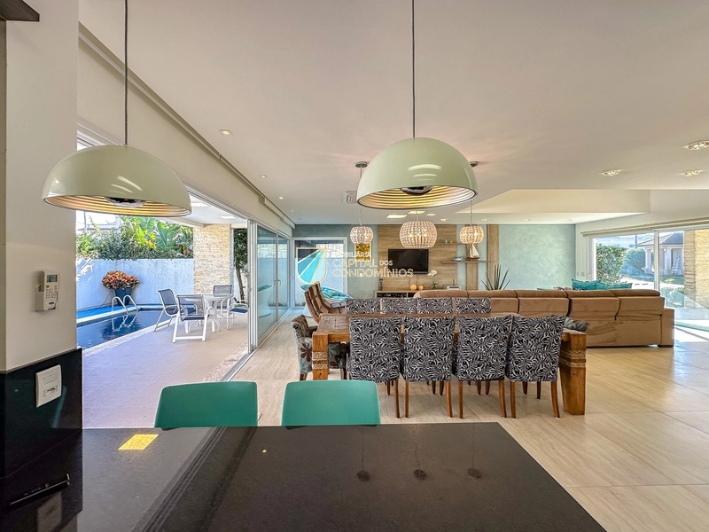 Sobrado em condomínio beira mar: 13ª foto da galeria de imagens do imóvel