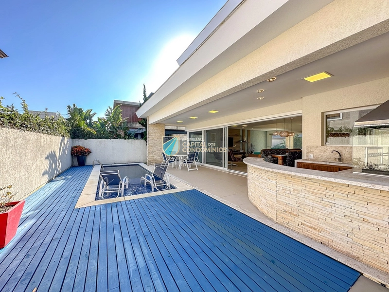 Sobrado em condomínio beira mar: 18ª foto da galeria de imagens do imóvel