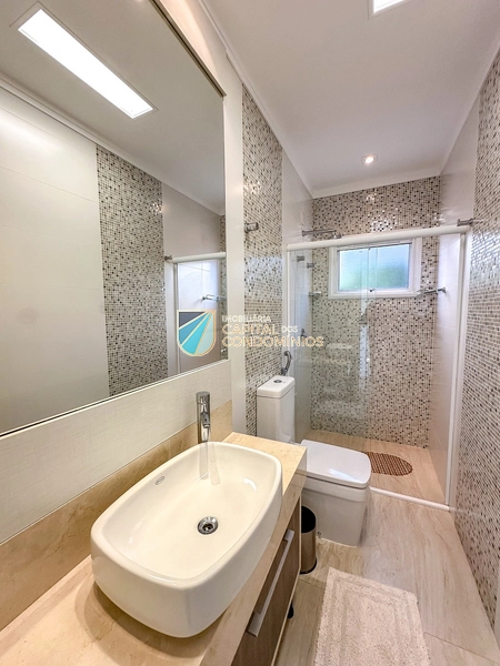 Sobrado em condomínio beira mar: 23ª foto da galeria de imagens do imóvel