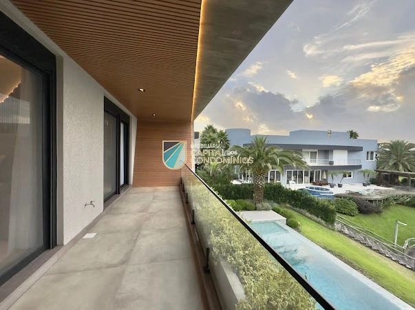 Vista espetacular para a marina e pôr do sol: 50ª foto da galeria de imagens do imóvel