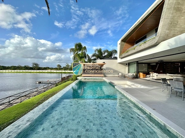 Vista espetacular para a marina e pôr do sol