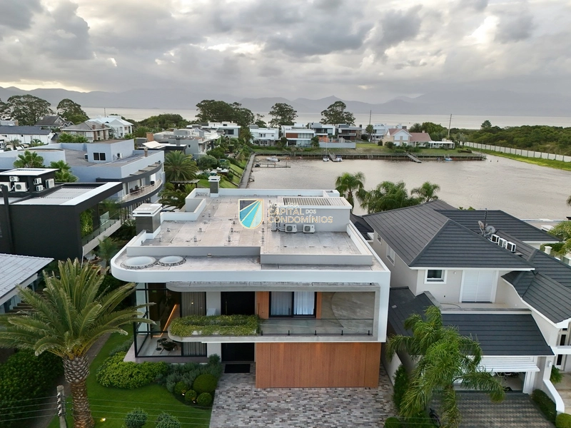 Vista espetacular para a marina e pôr do sol: 8ª foto da galeria de imagens do imóvel