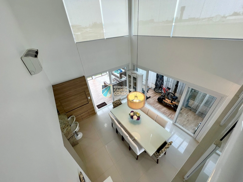 Sobrado frente ao clube: 6ª foto da galeria de imagens do imóvel