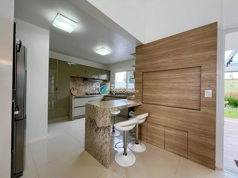 Sobrado frente ao clube: 14ª foto da galeria de imagens do imóvel