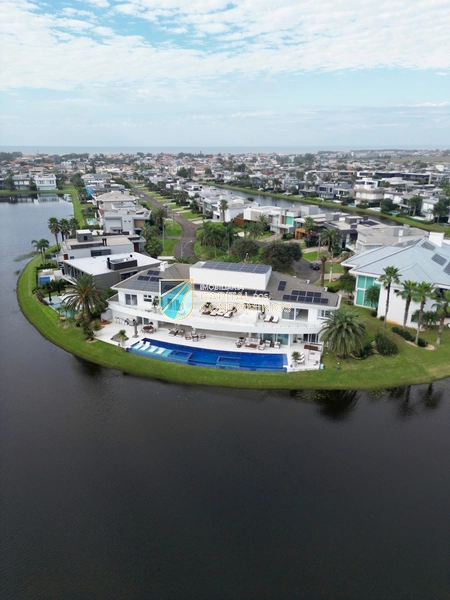 Mansão beira lago no Condomínio Enseada em Xangri-lá: 50ª foto da galeria de imagens do imóvel