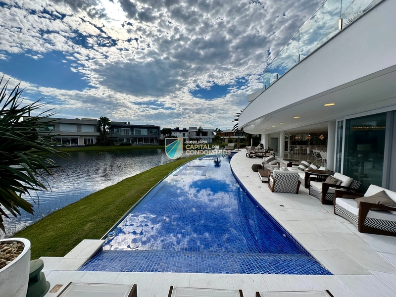 Mansão beira lago no Condomínio Enseada em Xangri-lá: 44ª foto da galeria de imagens do imóvel