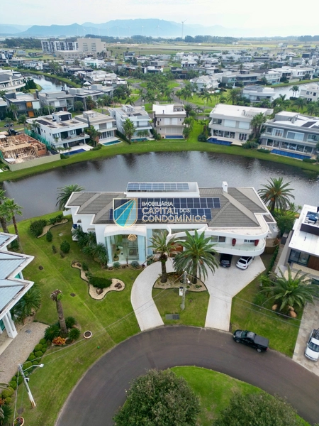Mansão beira lago no Condomínio Enseada em Xangri-lá: 47ª foto da galeria de imagens do imóvel