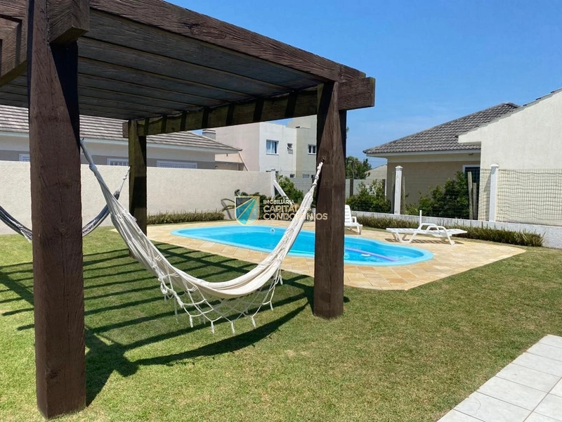 Casa 1 quadra do mar: 4ª foto da galeria de imagens do imóvel