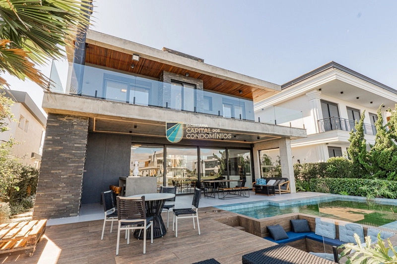 Sobrado beira lago no Condomínio Sense em Xangri-lá.: 15ª foto da galeria de imagens do imóvel