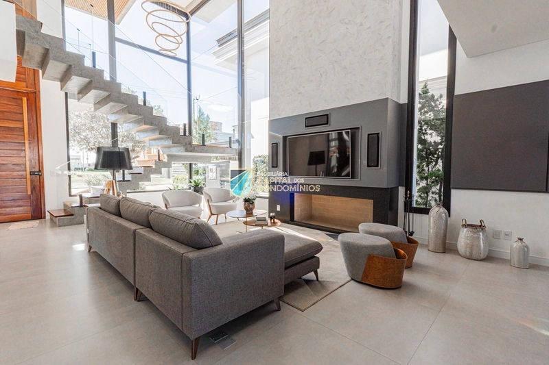 Sobrado beira lago no Condomínio Sense em Xangri-lá.: 2ª foto da galeria de imagens do imóvel