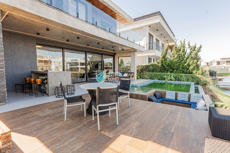 Sobrado beira lago no Condomínio Sense em Xangri-lá.: 13ª foto da galeria de imagens do imóvel