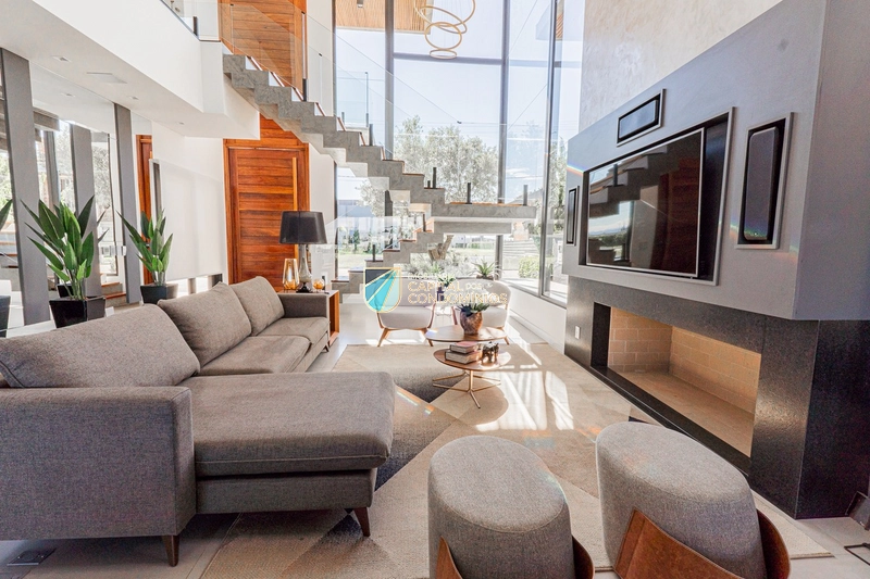 Sobrado beira lago no Condomínio Sense em Xangri-lá.: 3ª foto da galeria de imagens do imóvel