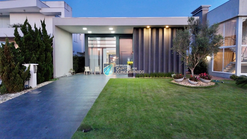 Casa mobiliada no condomínio Riviera: 1ª foto da galeria de imagens do imóvel