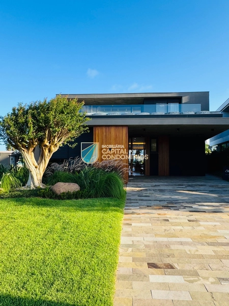 Sobrado beira lago no Condomínio Sense em Xangri-lá: 2ª foto da galeria de imagens do imóvel