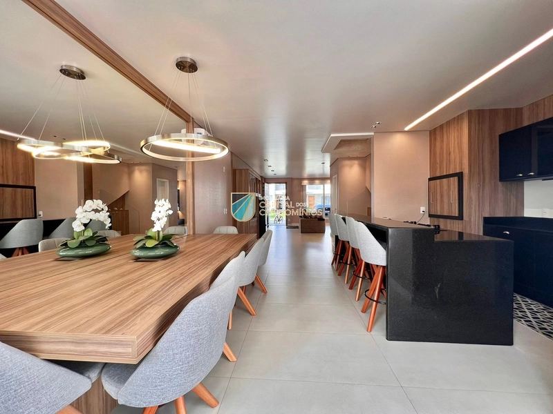 Casa com 4 dormitórios mobiliada no Murano