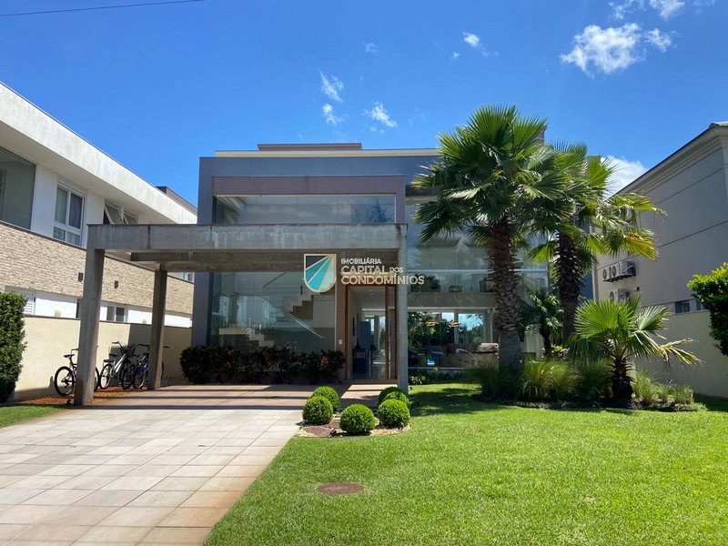 Sobrado no Bosques de Atlântida