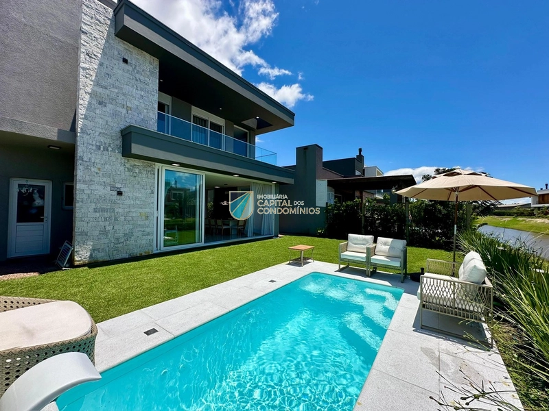 Sobrado beira lago no Condomínio Capão Ilhas Resort