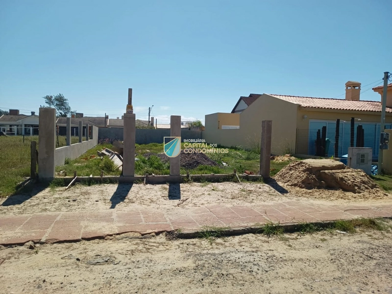 Terreno na beira mar: 2ª foto da galeria de imagens do imóvel