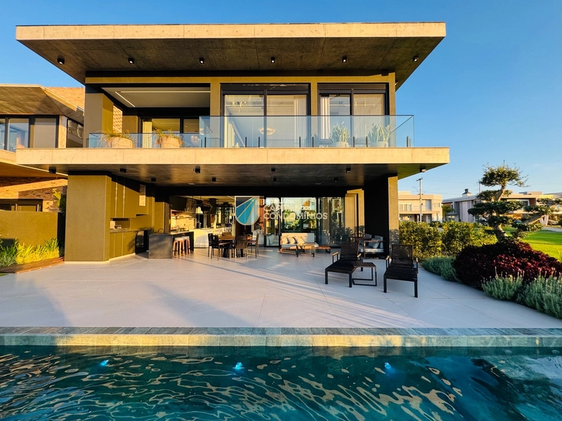 Sobrado com vista para a Lagoa dos Quadros no Condomínio Capão Ilhas: 45ª foto da galeria de imagens do imóvel