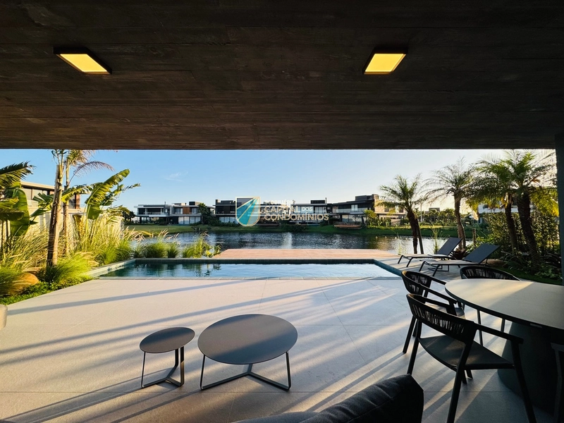 Belo sobrado beira lago no Condomínio Sense em Xangri-lá: 24ª foto da galeria de imagens do imóvel