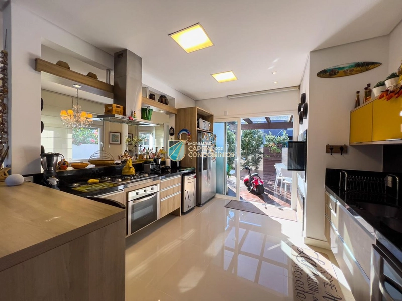 Sobrado mobiliado com vista para o lago no condomínio Las Palmas: 23ª foto da galeria de imagens do imóvel