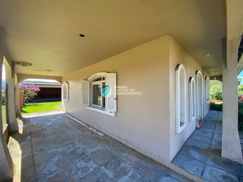 Casa ao lado da área verde no centro de Xangri-lá: 3ª foto da galeria de imagens do imóvel