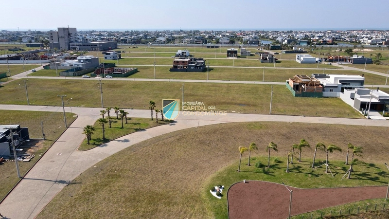 Terreno frente norte na Avenida do Santorini: 8ª foto da galeria de imagens do imóvel