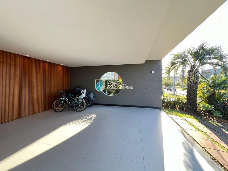 Sobrado com piscina: 9ª foto da galeria de imagens do imóvel