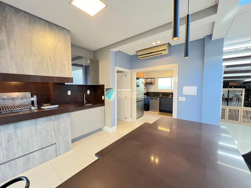 Sobrado com piscina: 44ª foto da galeria de imagens do imóvel