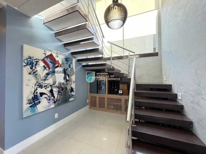 Sobrado com piscina: 33ª foto da galeria de imagens do imóvel