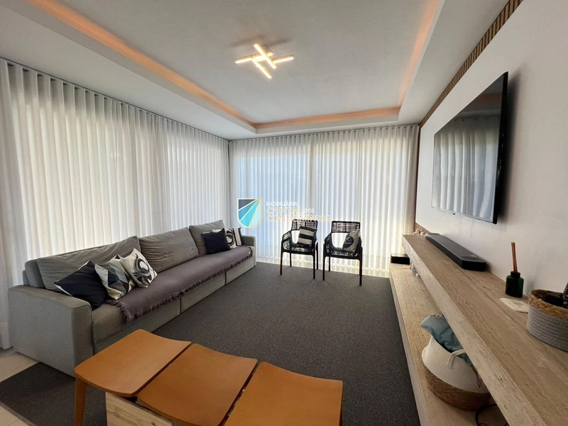 Sobrado com piscina: 23ª foto da galeria de imagens do imóvel