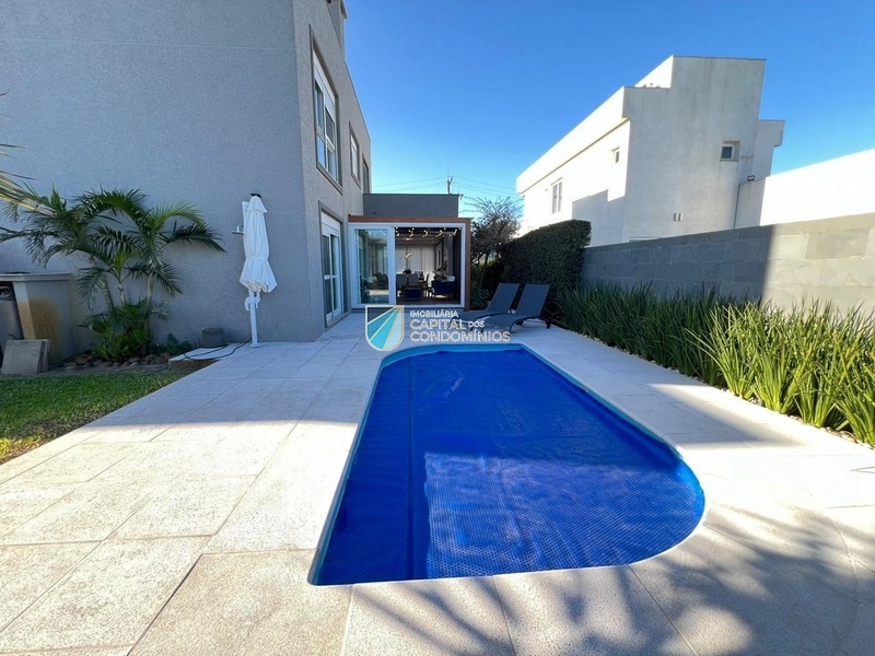 Sobrado com piscina: 41ª foto da galeria de imagens do imóvel