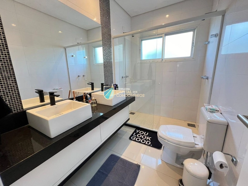 Sobrado com piscina: 38ª foto da galeria de imagens do imóvel