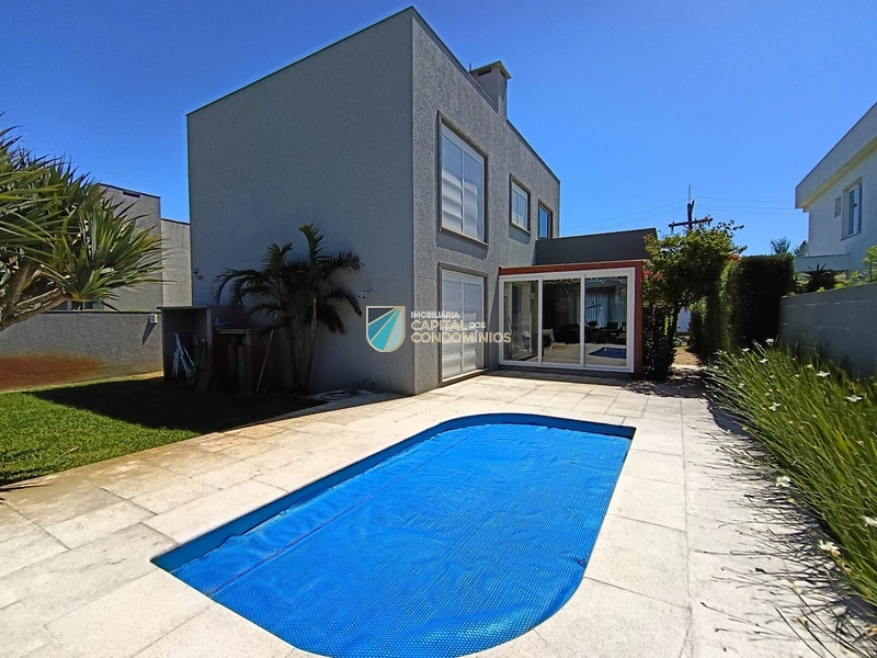 Sobrado com piscina: 6ª foto da galeria de imagens do imóvel