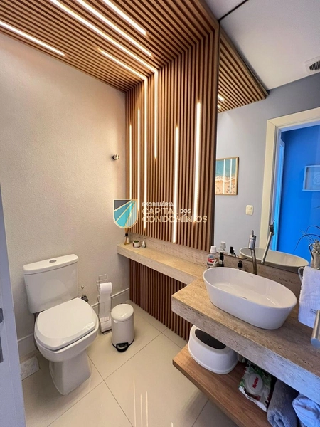 Sobrado com piscina: 25ª foto da galeria de imagens do imóvel