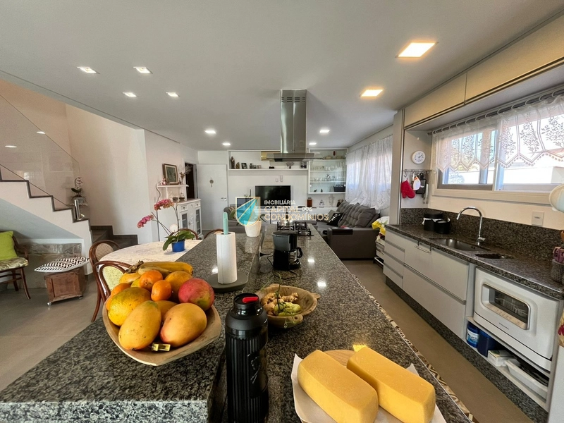 Sobrado na beira do lago do Quintas do lago: 32ª foto da galeria de imagens do imóvel