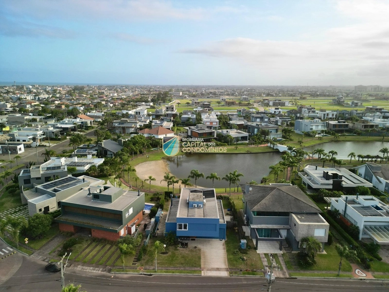 Sobrado na beira do lago do Quintas do lago: 23ª foto da galeria de imagens do imóvel