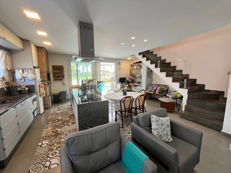 Sobrado na beira do lago do Quintas do lago: 37ª foto da galeria de imagens do imóvel