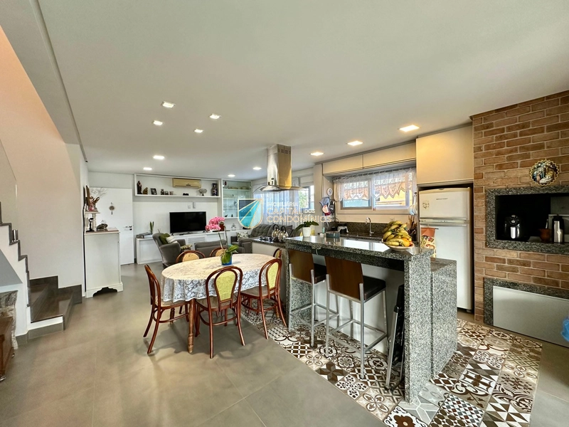 Sobrado na beira do lago do Quintas do lago: 9ª foto da galeria de imagens do imóvel