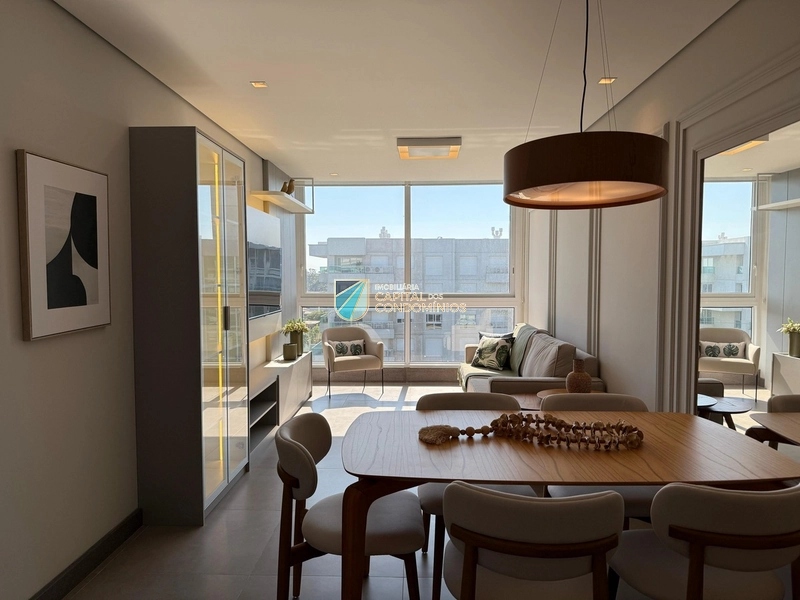 Apartamento mobiliado com infra no centro de Atlântida: 1ª foto da galeria de imagens do imóvel