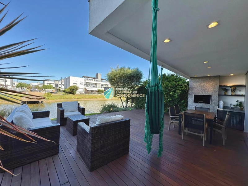 Excelente apartamento na beira do lago no condomínio Rossi Atlântida