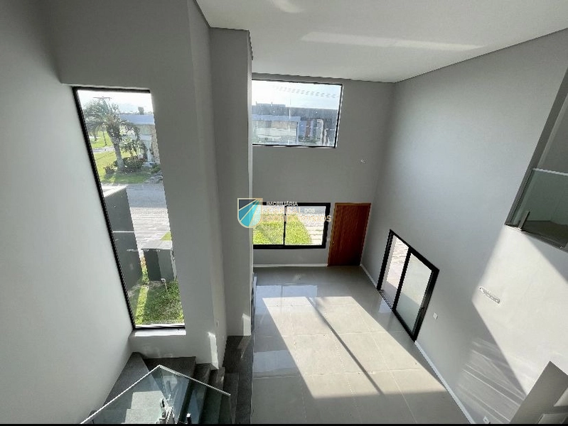 Sobrado novo no Dubai: 3ª foto da galeria de imagens do imóvel